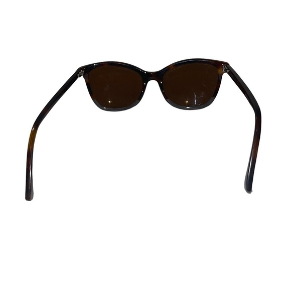 Fendi Woman Sunglasses - Picture 6 of 9